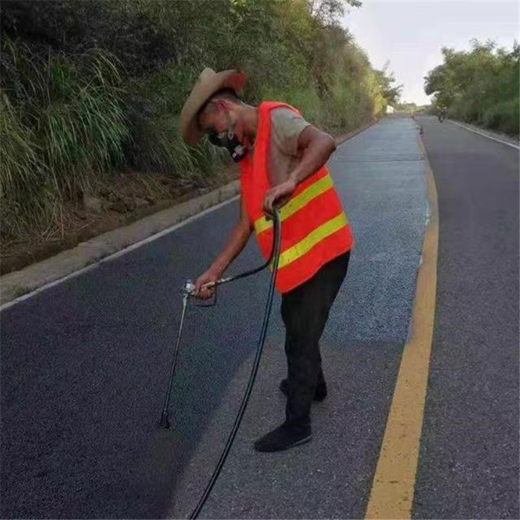 河北 彩色防滑路面的底涂是保障路面附着力